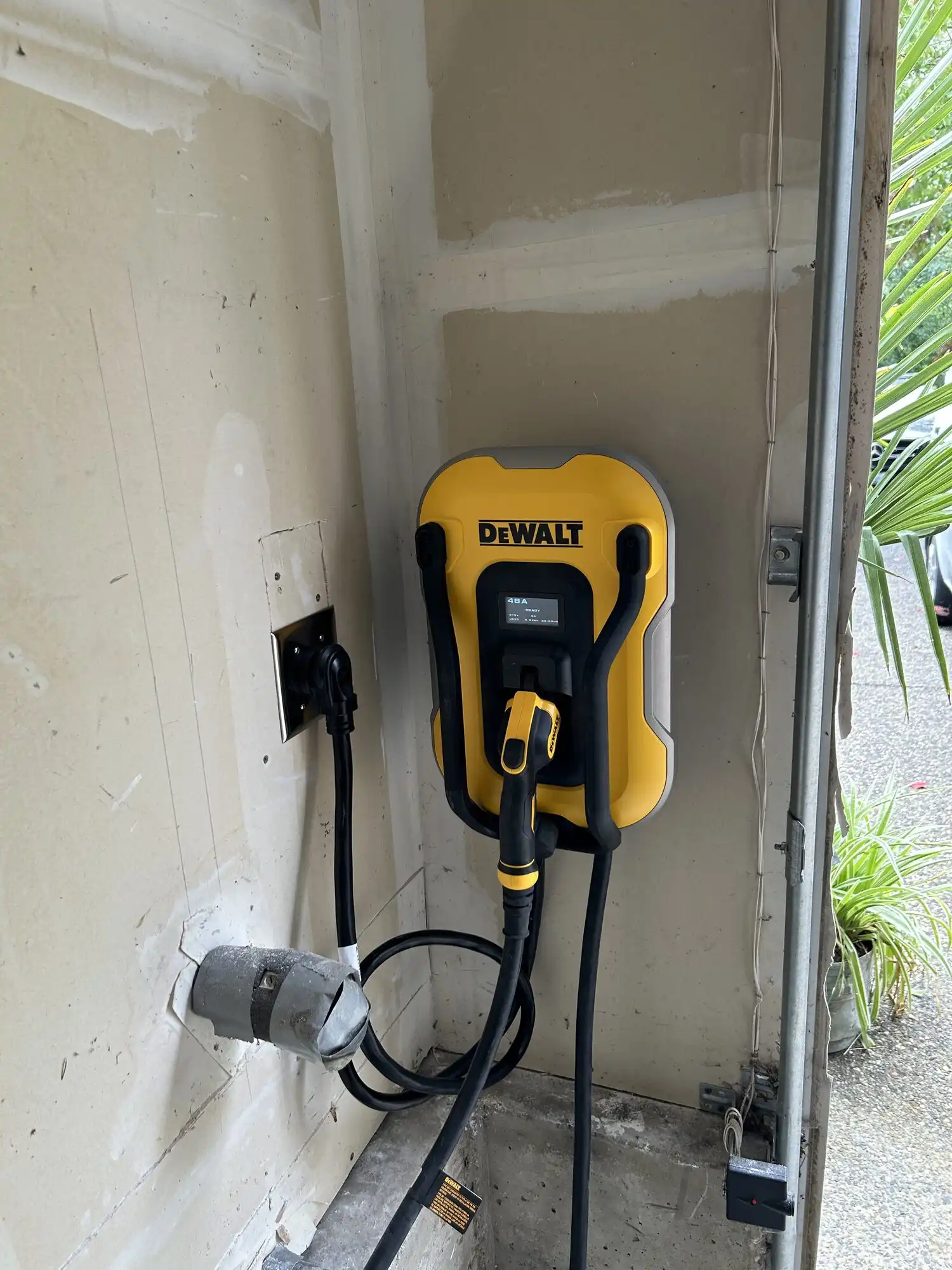 DeWalt 48A Level 2 EV charger installed on NEMA 14-50 outlet in Everett WA home garage