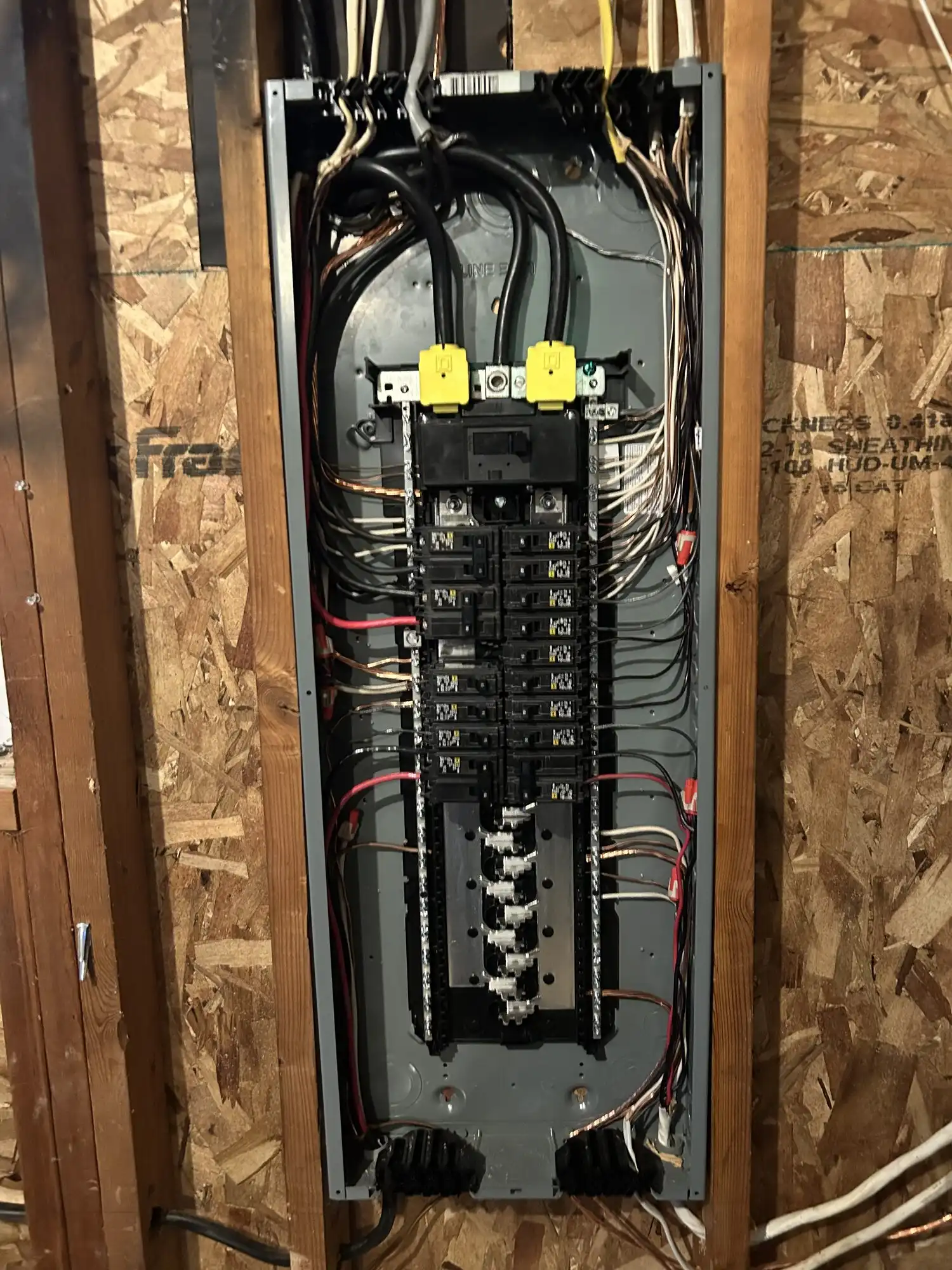 Electrical panel replacement in Kent WA with breakers and neutral bars neatly wired by HB Power Electric